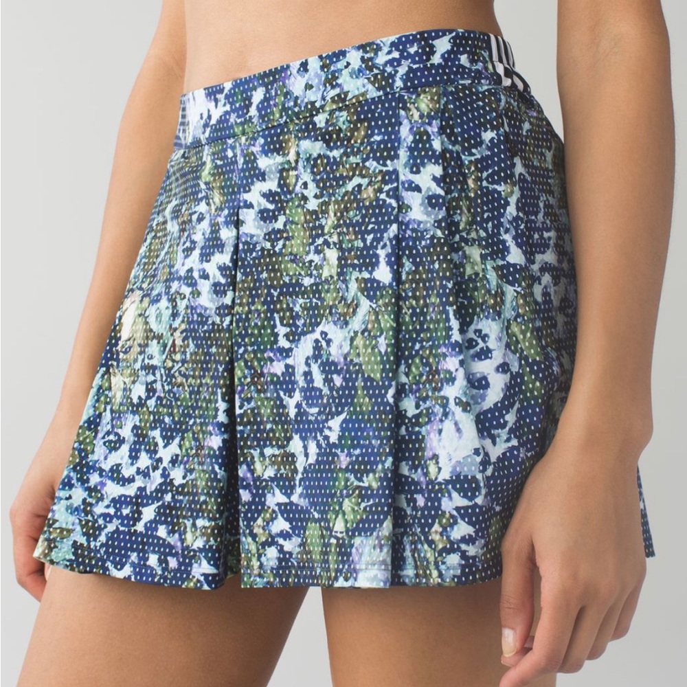 Lululemon Athletica Blue Patterned Skort